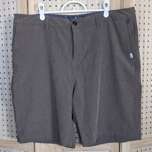 Quiksilver Amphibian board Shorts, tan/brown, zipper pocket, great fabric - Picture 1 of 16